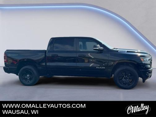 Diamond Black Crystal Pearlcoat 2020 RAM 1500 Big Horn/Lone Star