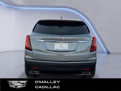 Argent Silver Metallic 2026 Cadillac XT5 Luxury