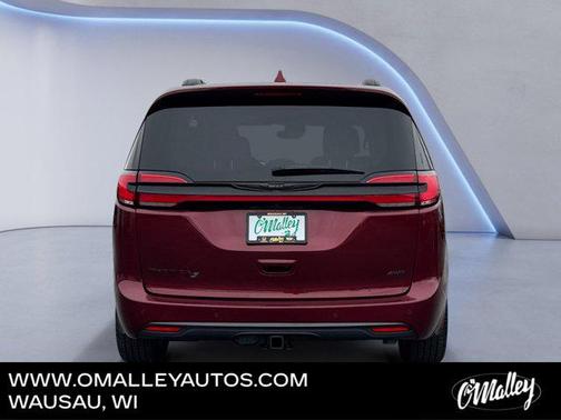 Velvet Red Pearlcoat 2021 Chrysler Pacifica Touring AWD