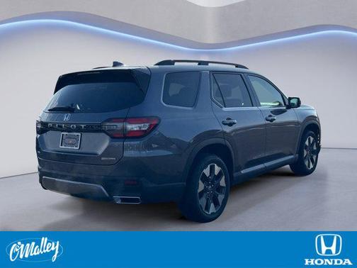 Modern Steel Metallic 2026 Honda Pilot Touring 8-Passenger