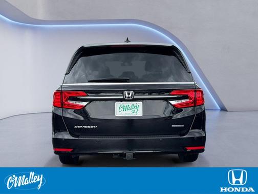 Crystal Black Pearl 2024 Honda Odyssey Touring