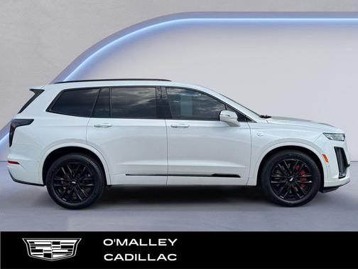 Crystal White Tricoat 2024 Cadillac XT6 Sport AWD