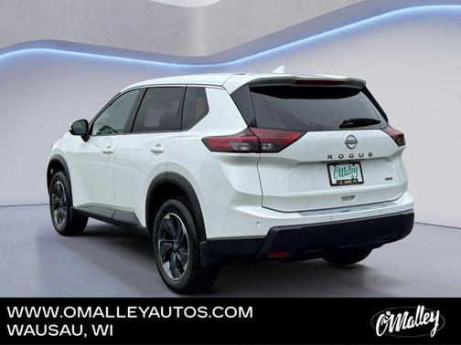 Everest White Pearl 2025 Nissan Rogue SV