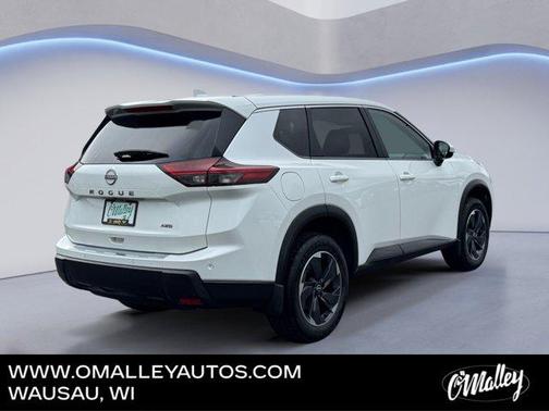Everest White Pearl 2025 Nissan Rogue SV
