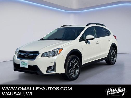 Crystal White Pearl 2017 Subaru Crosstrek 2.0i Premium