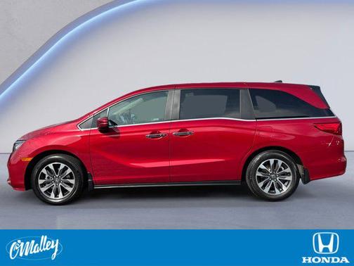 Radiant Red Metallic II 2024 Honda Odyssey EX-L