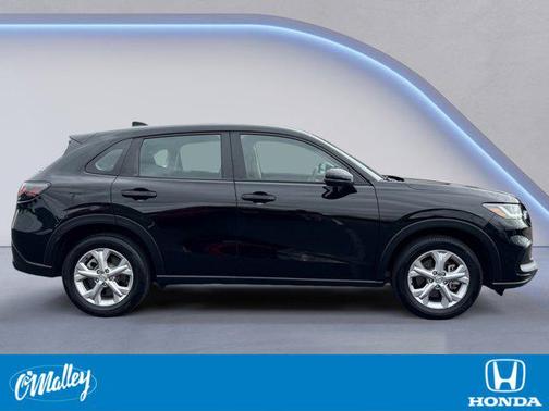 Crystal Black Pearl 2023 Honda HR-V LX