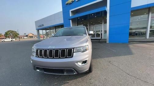 Photo 3 of 35 of 2020 Jeep Grand Cherokee Limited