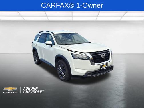 Brilliant Silver Metallic 2024 Nissan Pathfinder SV