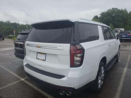 2023 Chevrolet Suburban High Country