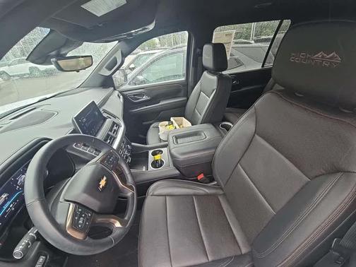 2023 Chevrolet Suburban High Country