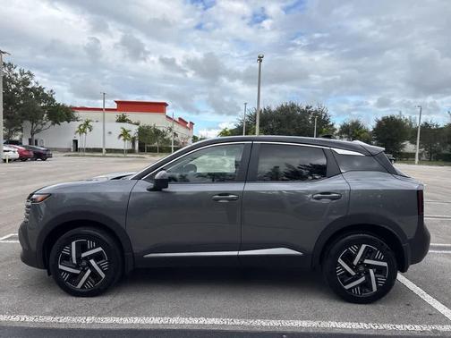 2025 Nissan Kicks SV