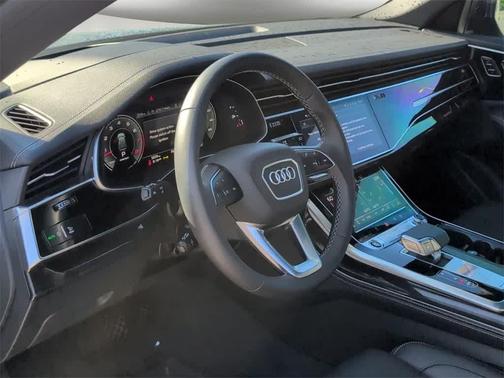 2025 Audi Q8 Prestige