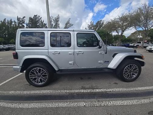 2022 Jeep Wrangler Unlimited 4xe Sahara