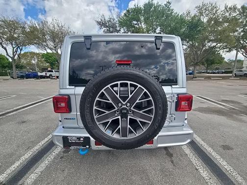 2022 Jeep Wrangler Unlimited 4xe Sahara