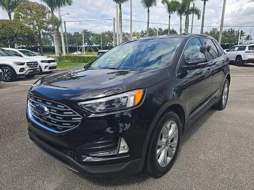2022 Ford Edge Titanium