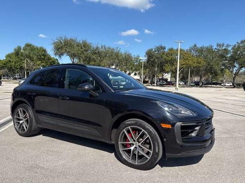 2022 Porsche Macan S