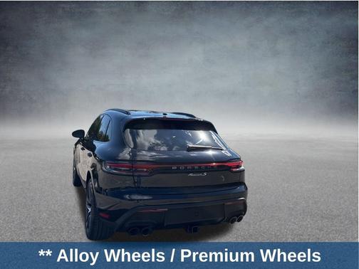2022 Porsche Macan S
