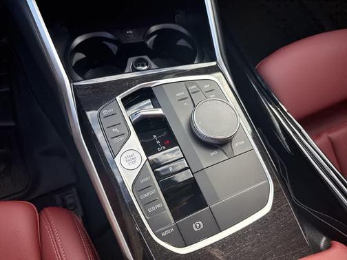 2023 BMW 330 i