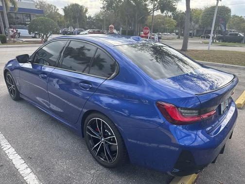 2023 BMW 330 i