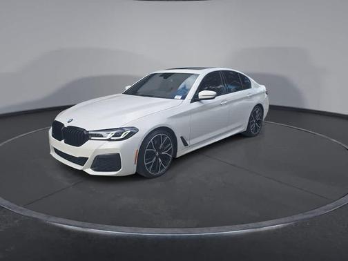 Alpine White 2022 BMW 530 i