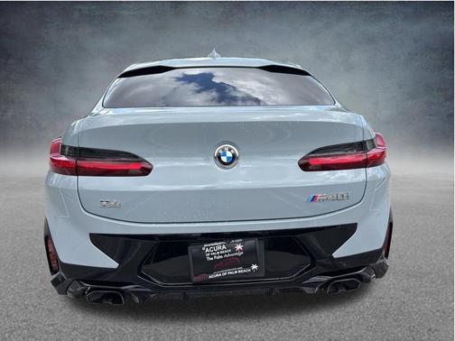 Brooklyn Gray Metallic 2023 BMW X4 M40i