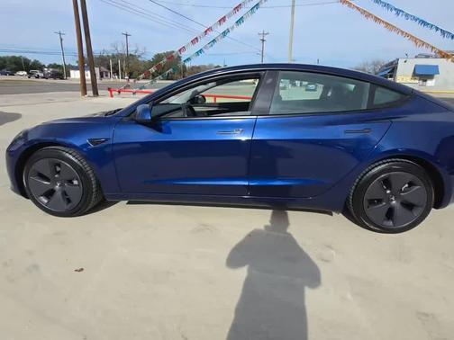 2023 Tesla Model 3 Base