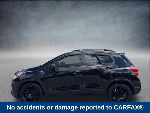 Mosaic Black Metallic 2022 Chevrolet Trax LT