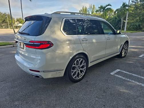 2023 BMW X7 xDrive40i