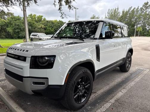 Fuji White 2025 Land Rover Defender 110 P300