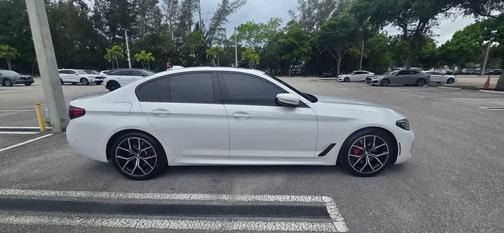 Alpine White 2023 BMW 530 i