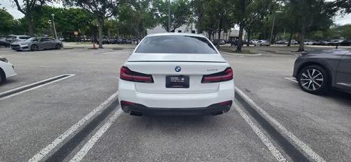 Alpine White 2023 BMW 530 i