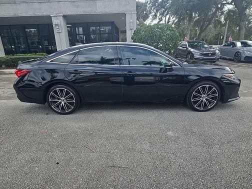 2019 Toyota Avalon XLE Touring