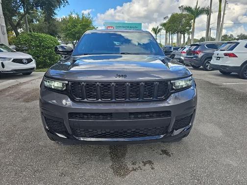 2023 Jeep Grand Cherokee L Laredo