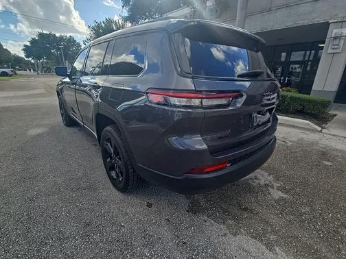 2023 Jeep Grand Cherokee L Laredo