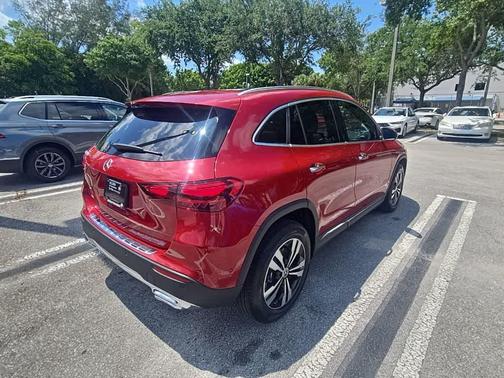 MANUFAKTUR Patagonia Red Metallic 2026 Mercedes-Benz GLA 250 4MATIC
