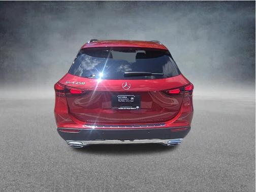 MANUFAKTUR Patagonia Red Metallic 2026 Mercedes-Benz GLA 250 4MATIC