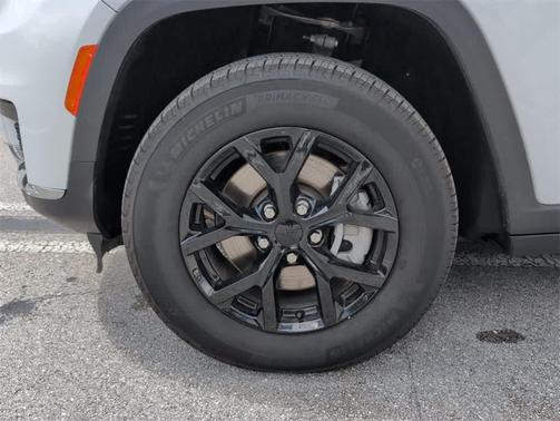 2024 Jeep Grand Cherokee L Laredo