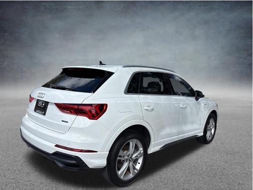 Ibis White 2020 Audi Q3 45 S line Premium