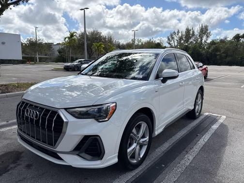 2020 Audi Q3 45 S line Premium