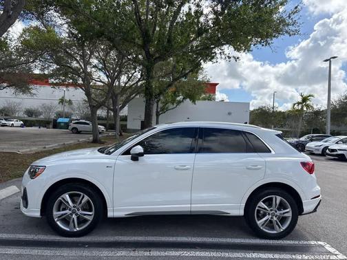 2020 Audi Q3 45 S line Premium
