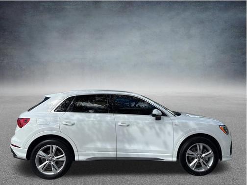 Ibis White 2020 Audi Q3 45 S line Premium