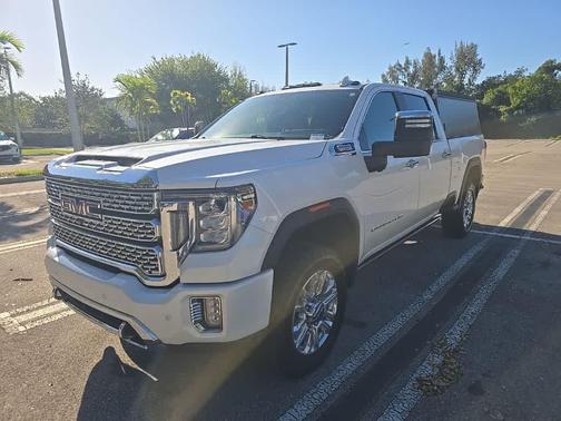 White Frost Tri-Coat 2023 GMC Sierra 2500 Denali