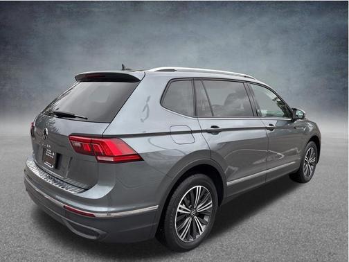2024 Volkswagen Tiguan 2.0T Wolfsburg Edition