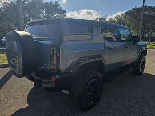 2024 GMC HUMMER EV SUV 3X