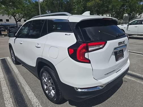 Summit White 2023 GMC Terrain SLT