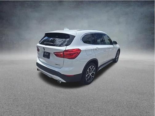 Alpine White 2021 BMW X1 xDrive28i