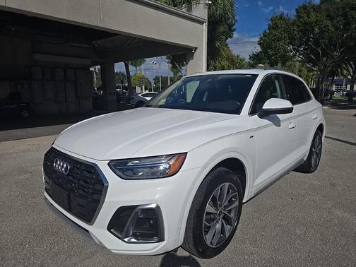 2023 Audi Q5 45 S line quattro Premium