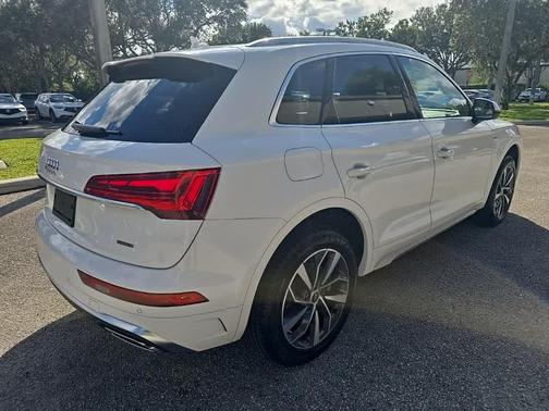 2023 Audi Q5 45 S line quattro Premium