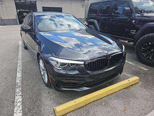 2019 BMW 530 i